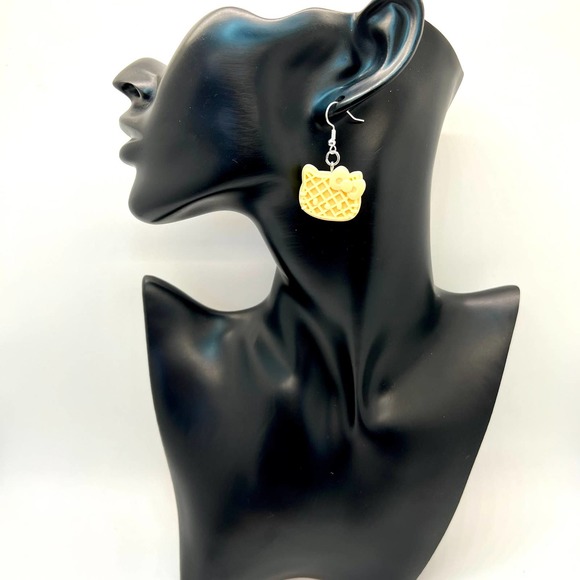 Hello Kitty Earrings - Waffle Earrings - Sanrio Earrings - Breakfast Earrings - Picture 7 of 10